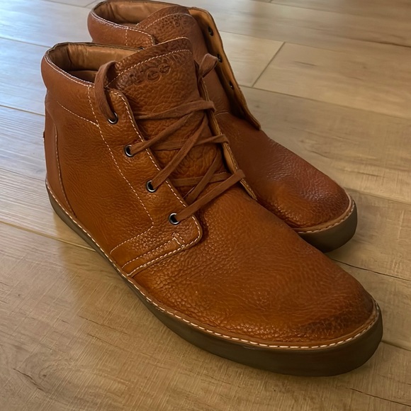 UGG | Shoes | Mens Ugg Alin Pebbled Leather Boot | Poshmark display picture 1